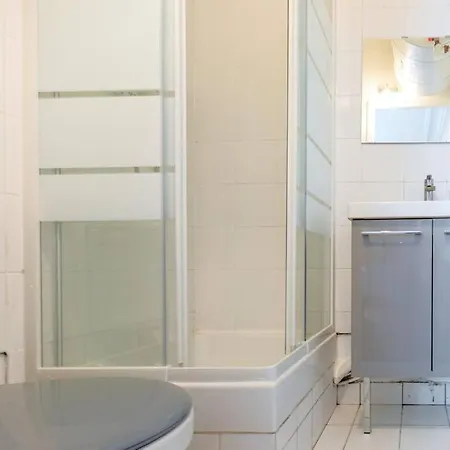 Apartment Joli 2 Pieces Dans Un Agreable Quartier De Paris