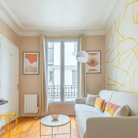 Joli 2 Pieces Dans Un Agreable Quartier De * Paris